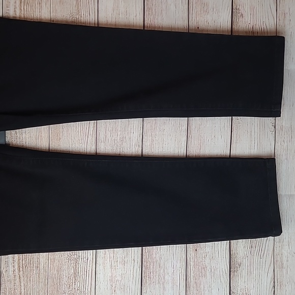 NWOT STYLE & CO BLACK SLIM LEG STRETCH JEANS - Picture 11 of 15